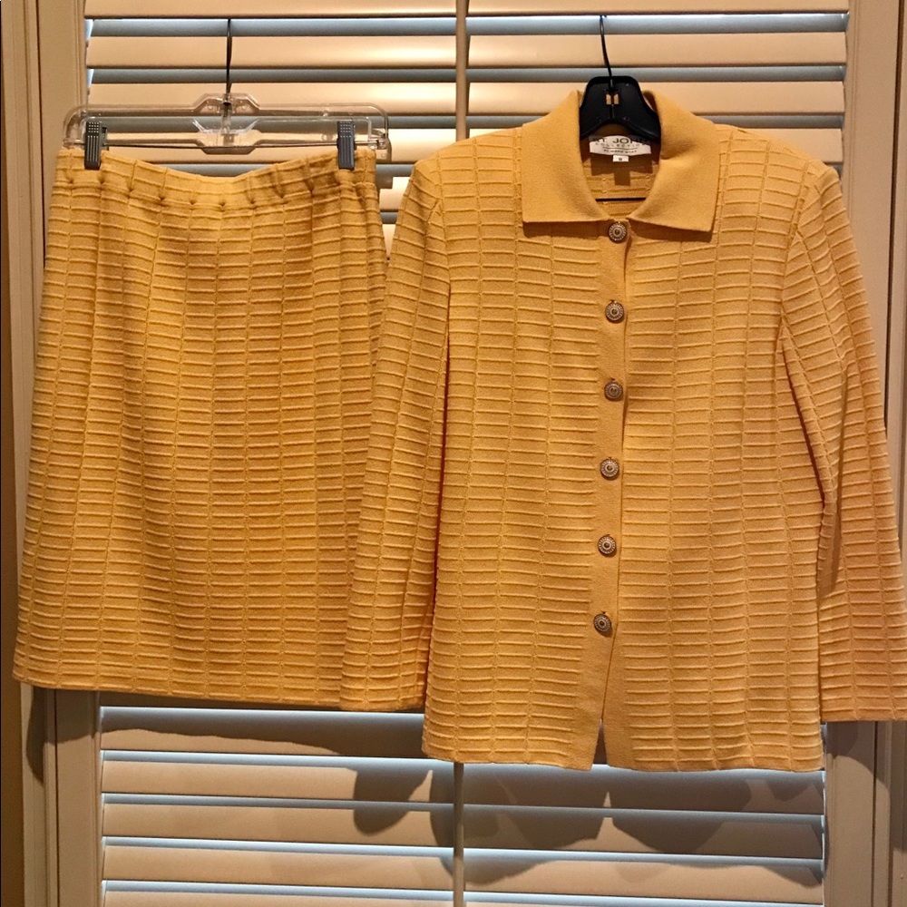 St. John Yellow Jacket and Skirt